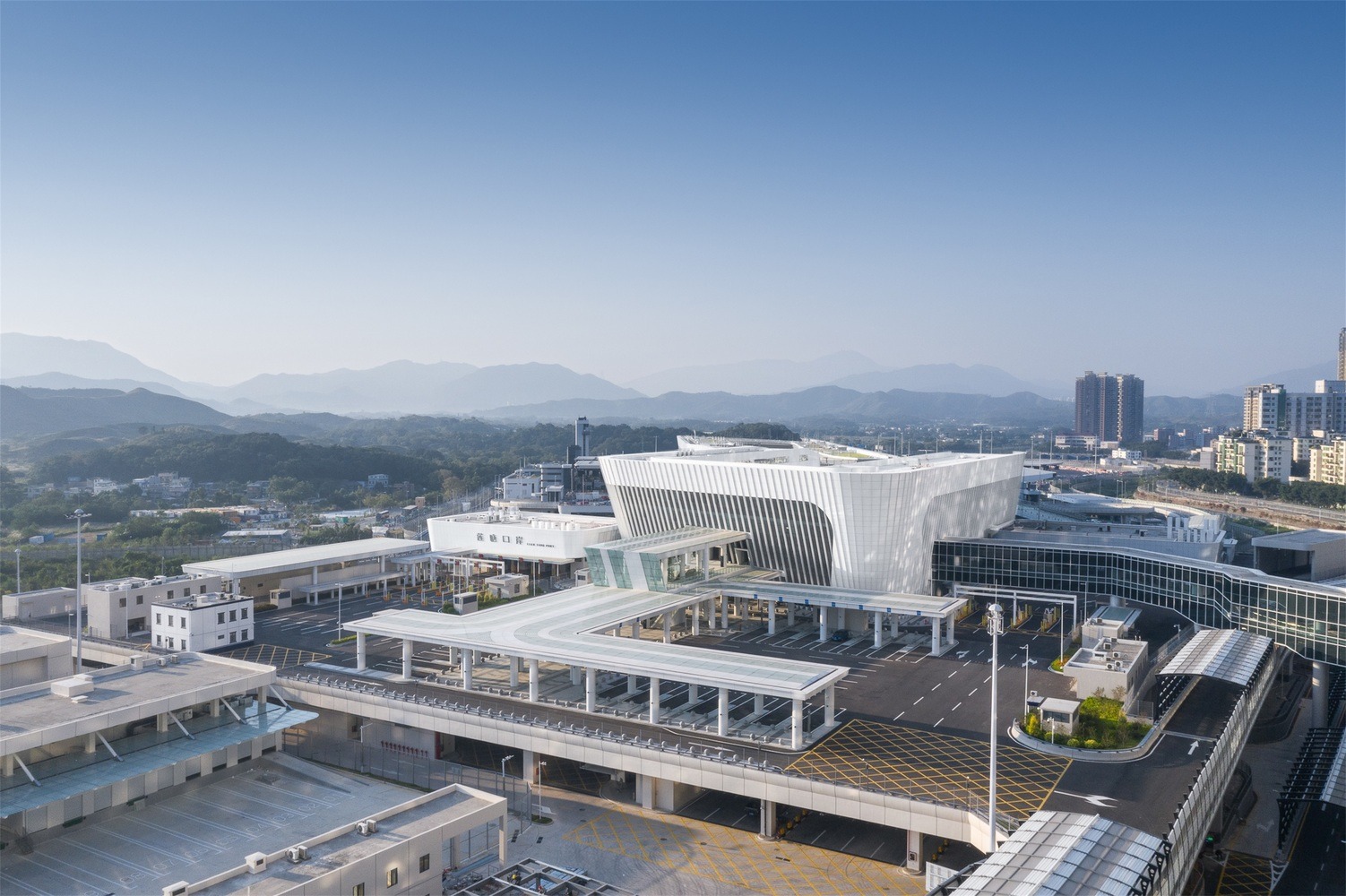 TỔ HỢP SẢN XUẤT Ô TÔ VINFAST